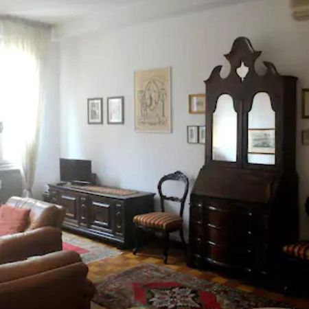 Appartement Charming Flat With Terrace Over The Canal à Venise Extérieur photo