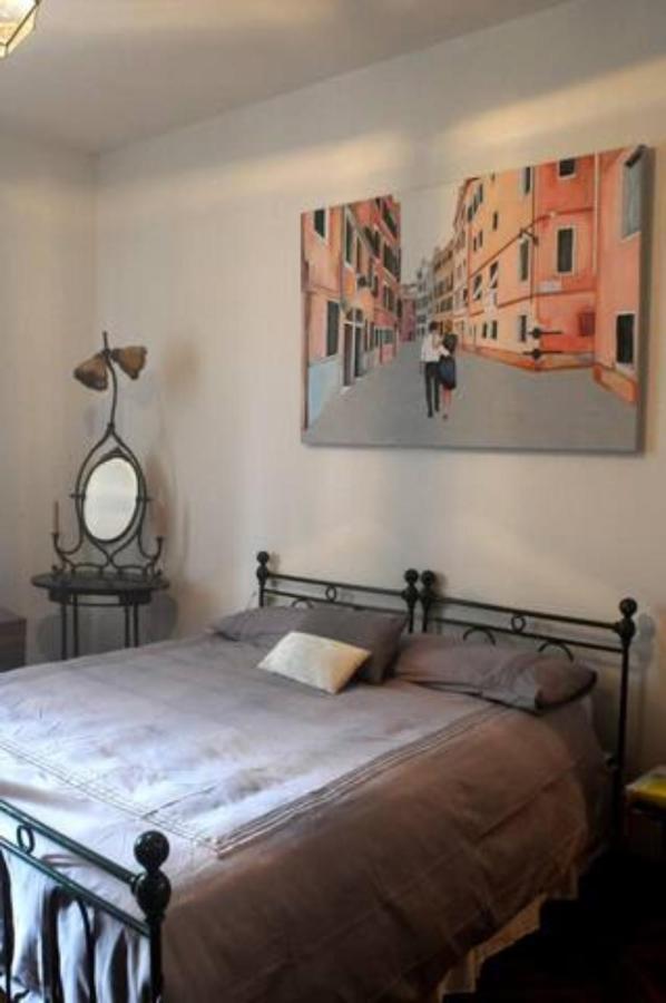 Appartement Charming Flat With Terrace Over The Canal à Venise Extérieur photo